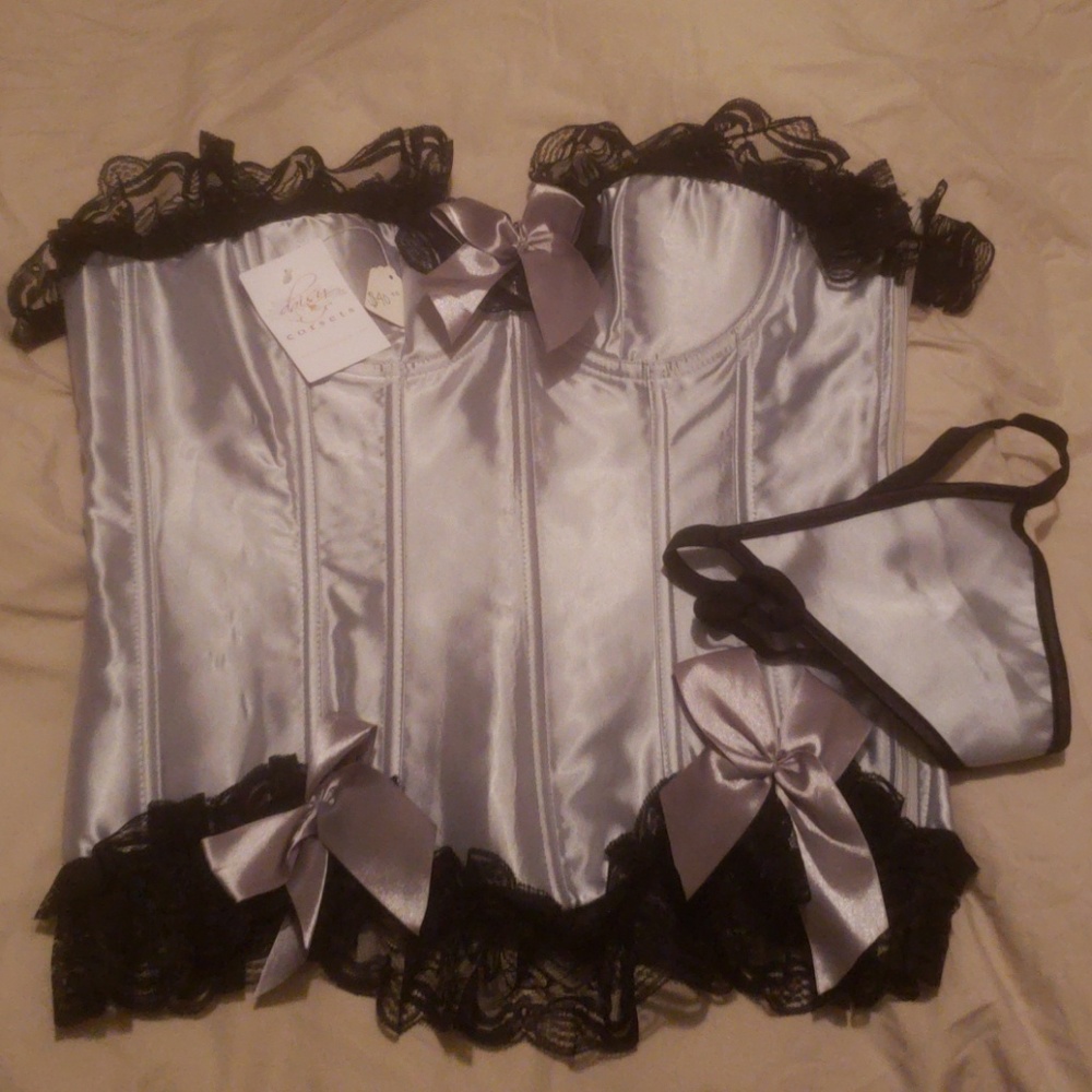 Daisy corset